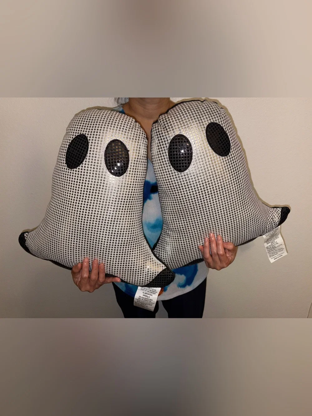 NWT Set of 2 Ghost Accent Throw Pillows Halloween Decor